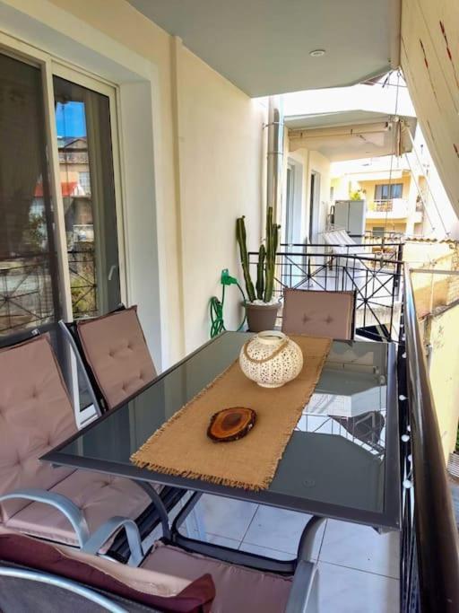 Kalamata Nestor Apartment-Near Historical Centre Exterior foto